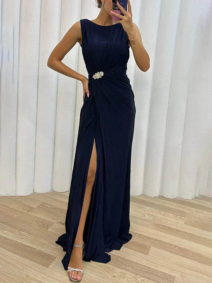 Davina - Elegant Pleated Maxi Dress for Evening Events