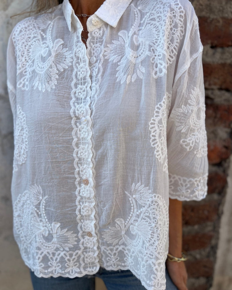 IAREL - CHIC EMBROIDERED BLOUSE IN LACE
