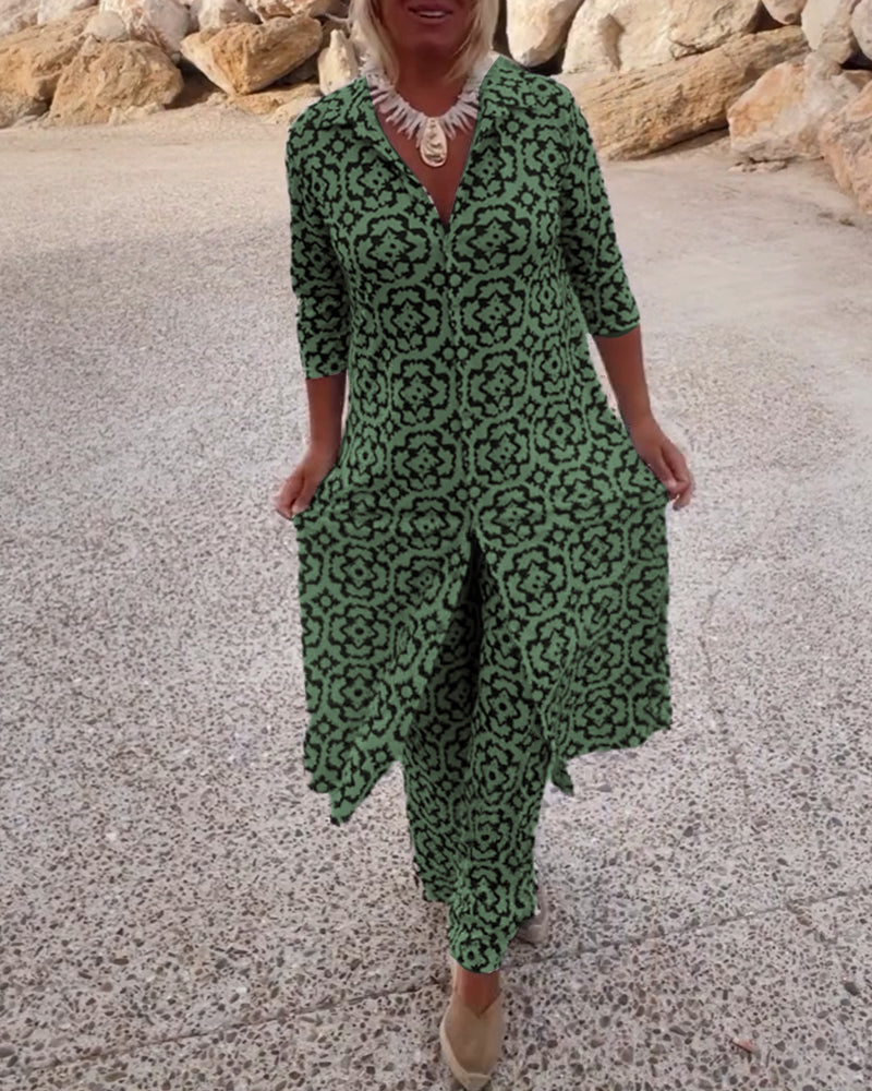 Printed Vintage Set with Collar and Button