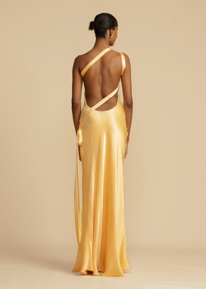 Inés - Elegant Golden Dress