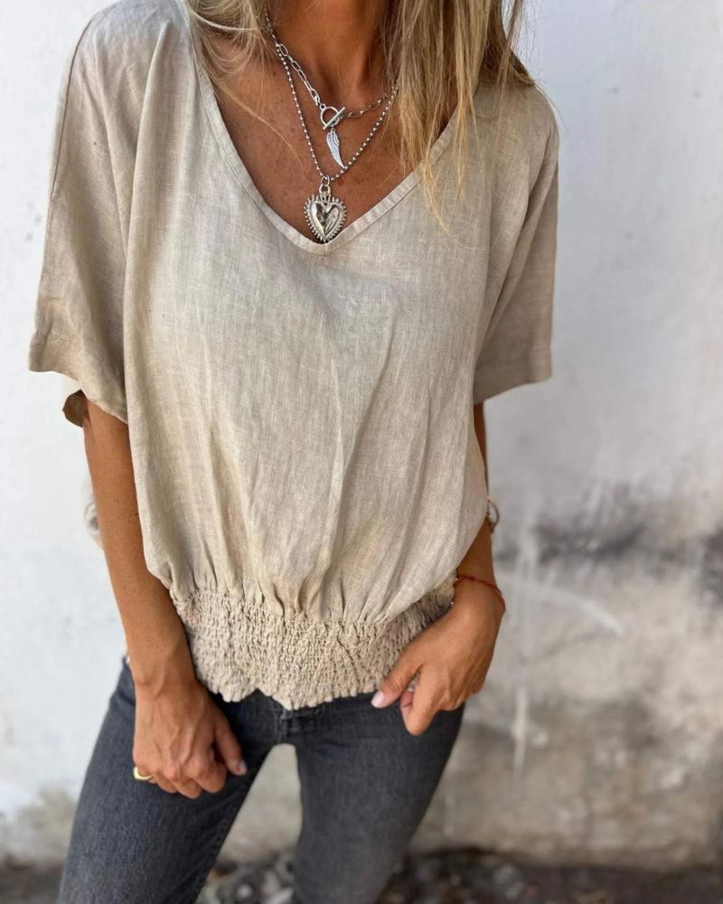 BOMIA - COMFORTABLE FITTED T-SHIRT WITH V-NECK