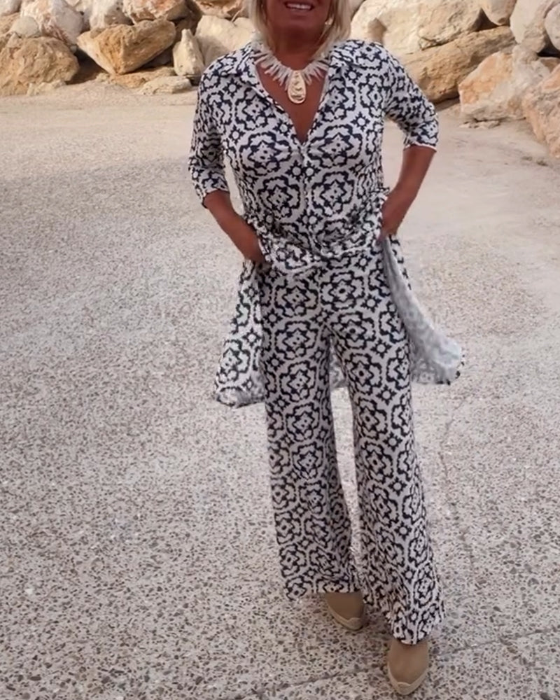 Printed Vintage Set with Collar and Button