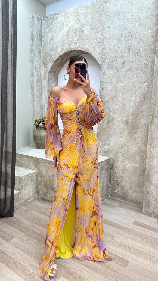 Lyxa Melbourne | Aurelia Off-Shoulder Pleated Maxi Dress