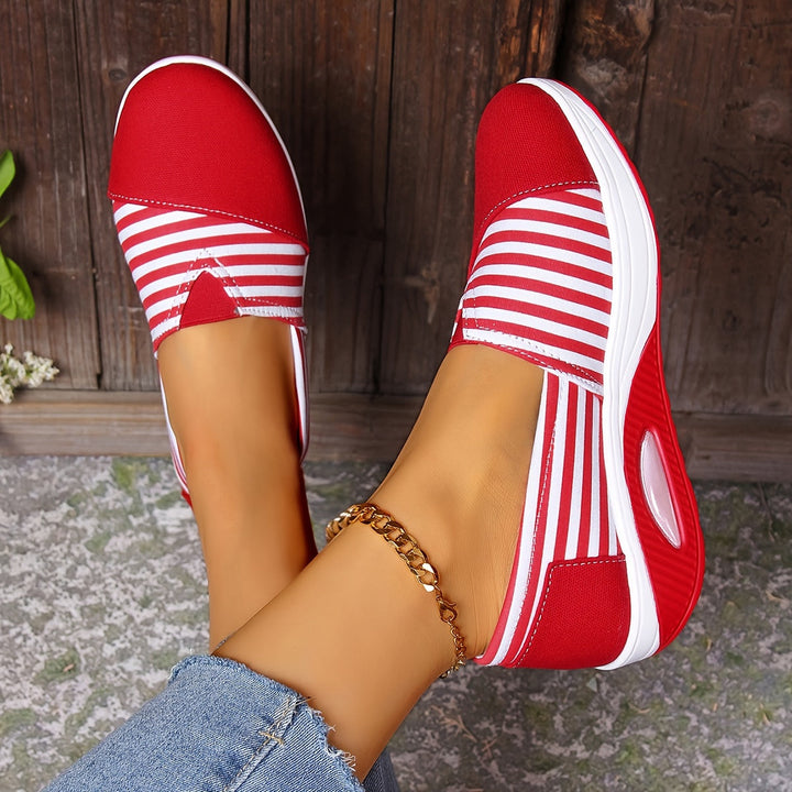 WOMEN'S SNEAKERS