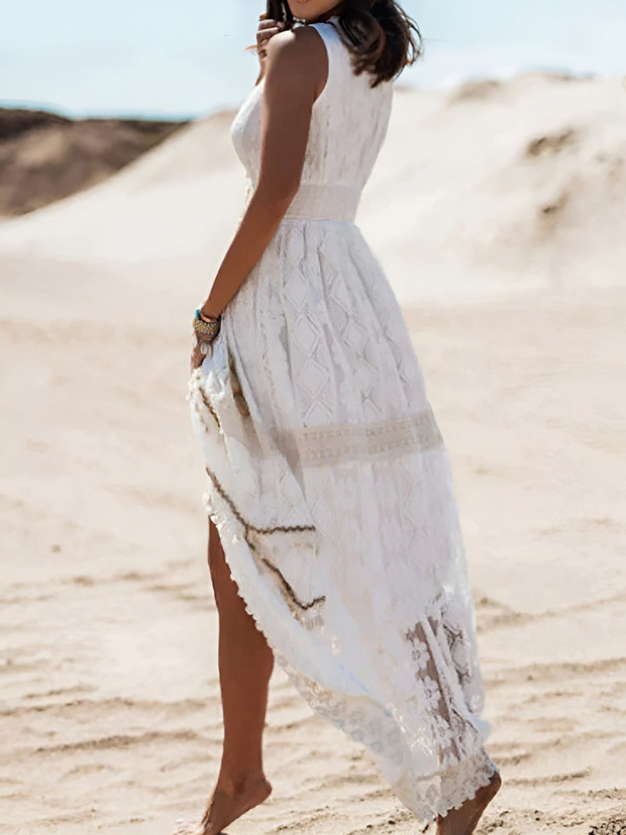 Aveline Feminine Maxi Dress