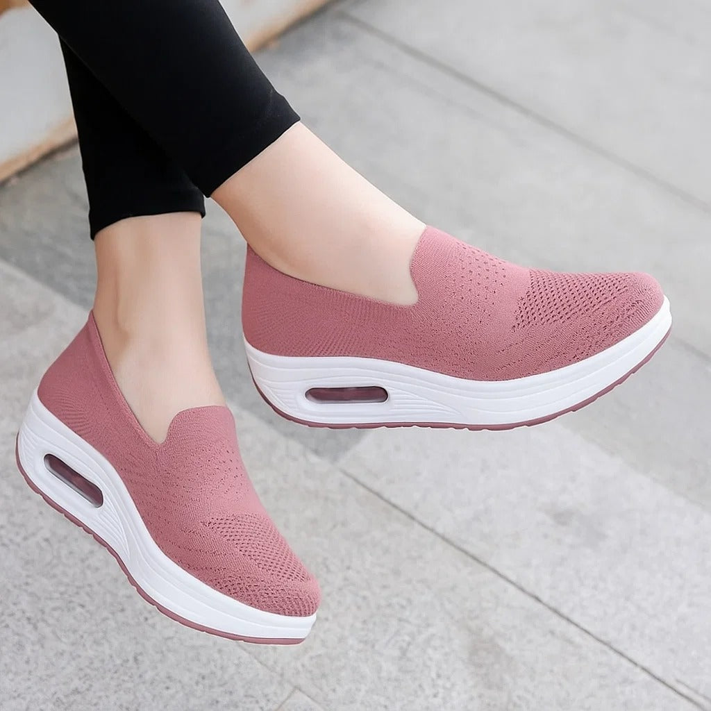 Comfortable RelaxFit Walking Shoes