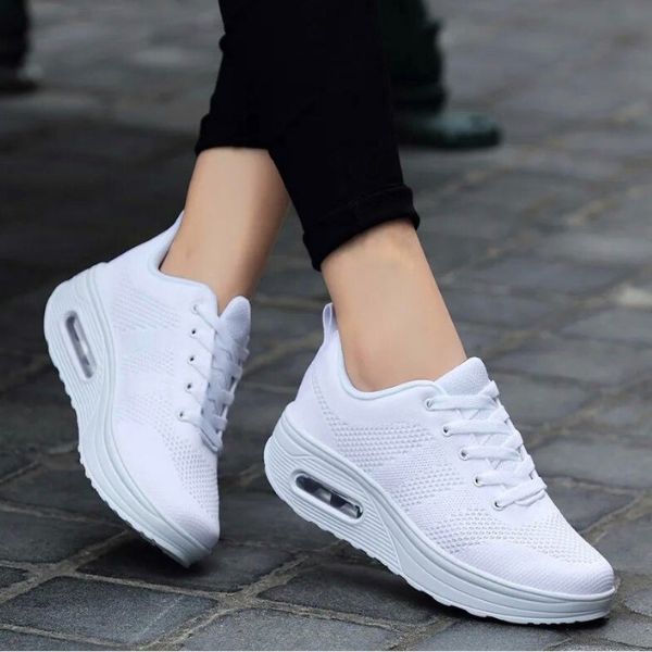 Volmena - Comfortable Sneakers