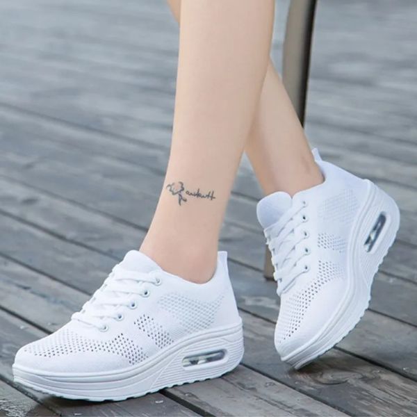 Volmena - Comfortable Sneakers