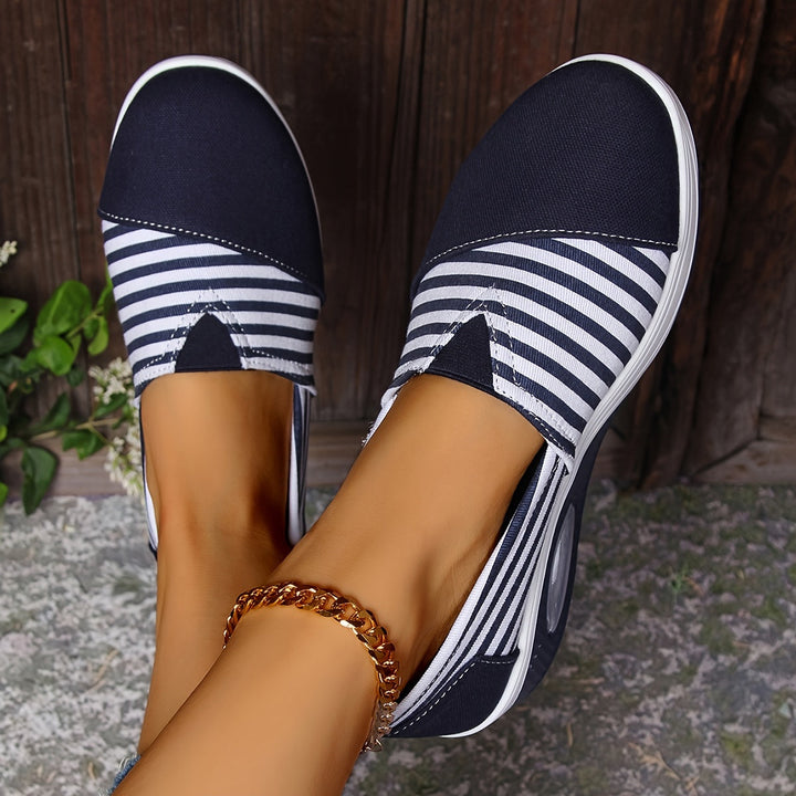 WOMEN'S SNEAKERS