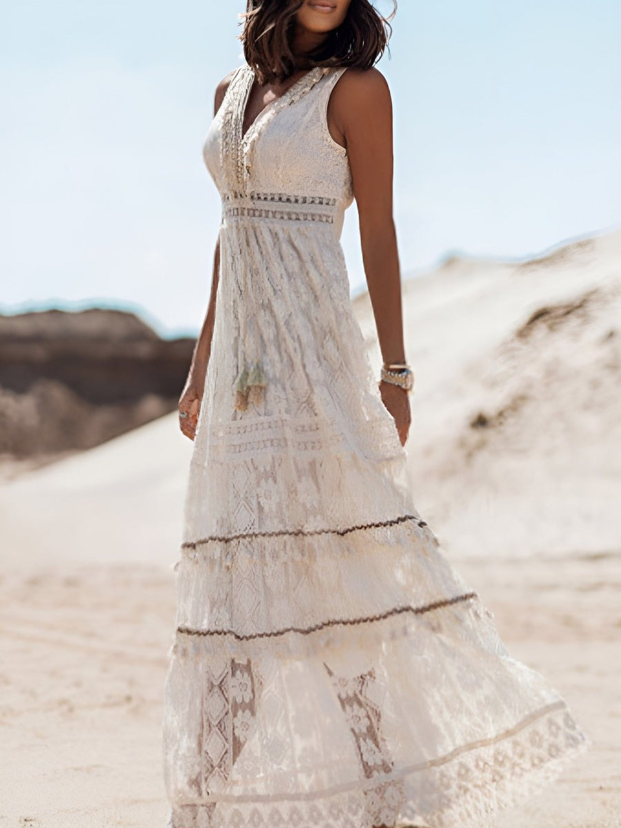 Aveline Feminine Maxi Dress