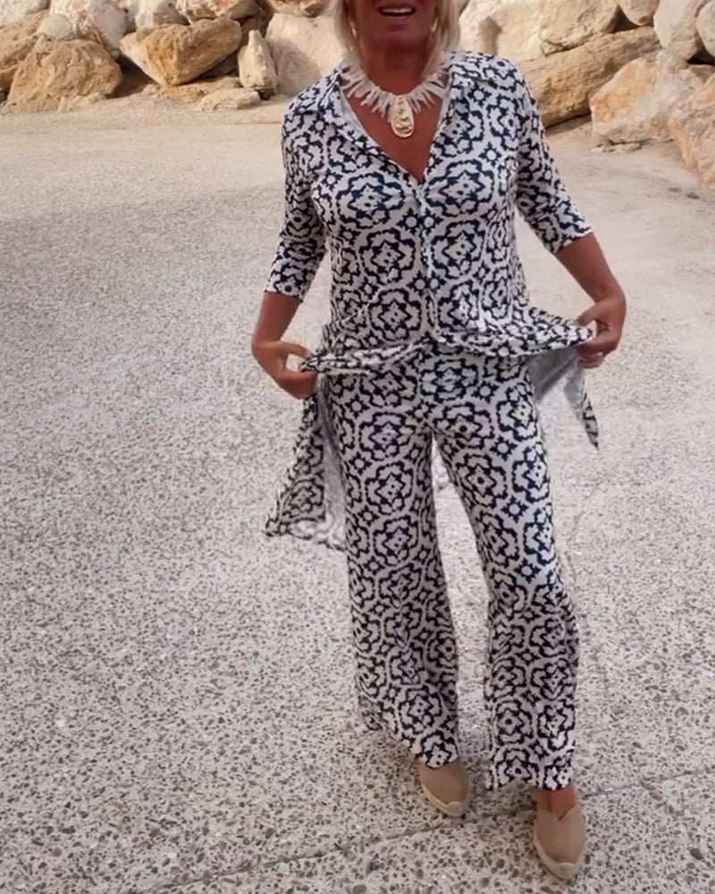 Printed Vintage Set with Collar and Button