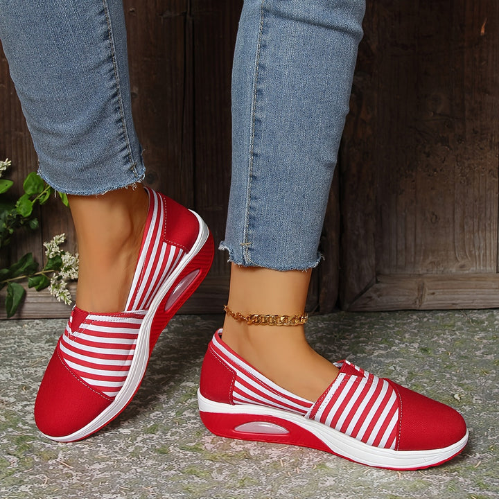 WOMEN'S SNEAKERS