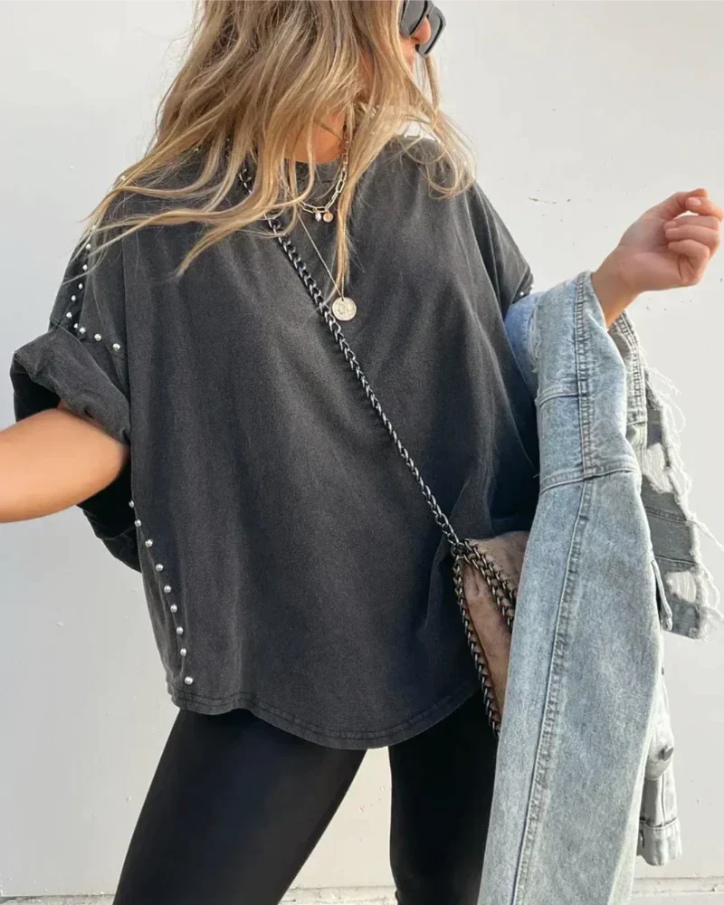 BELLA - OVERSIZED T-SHIRT WITH PINS