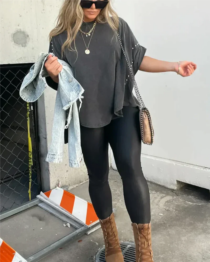 BELLA - OVERSIZED T-SHIRT WITH PINS