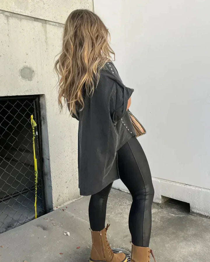 BELLA - OVERSIZED T-SHIRT WITH PINS