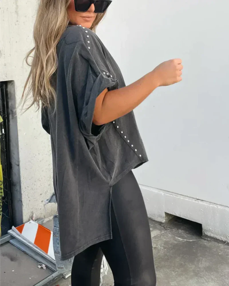 BELLA - OVERSIZED T-SHIRT WITH PINS